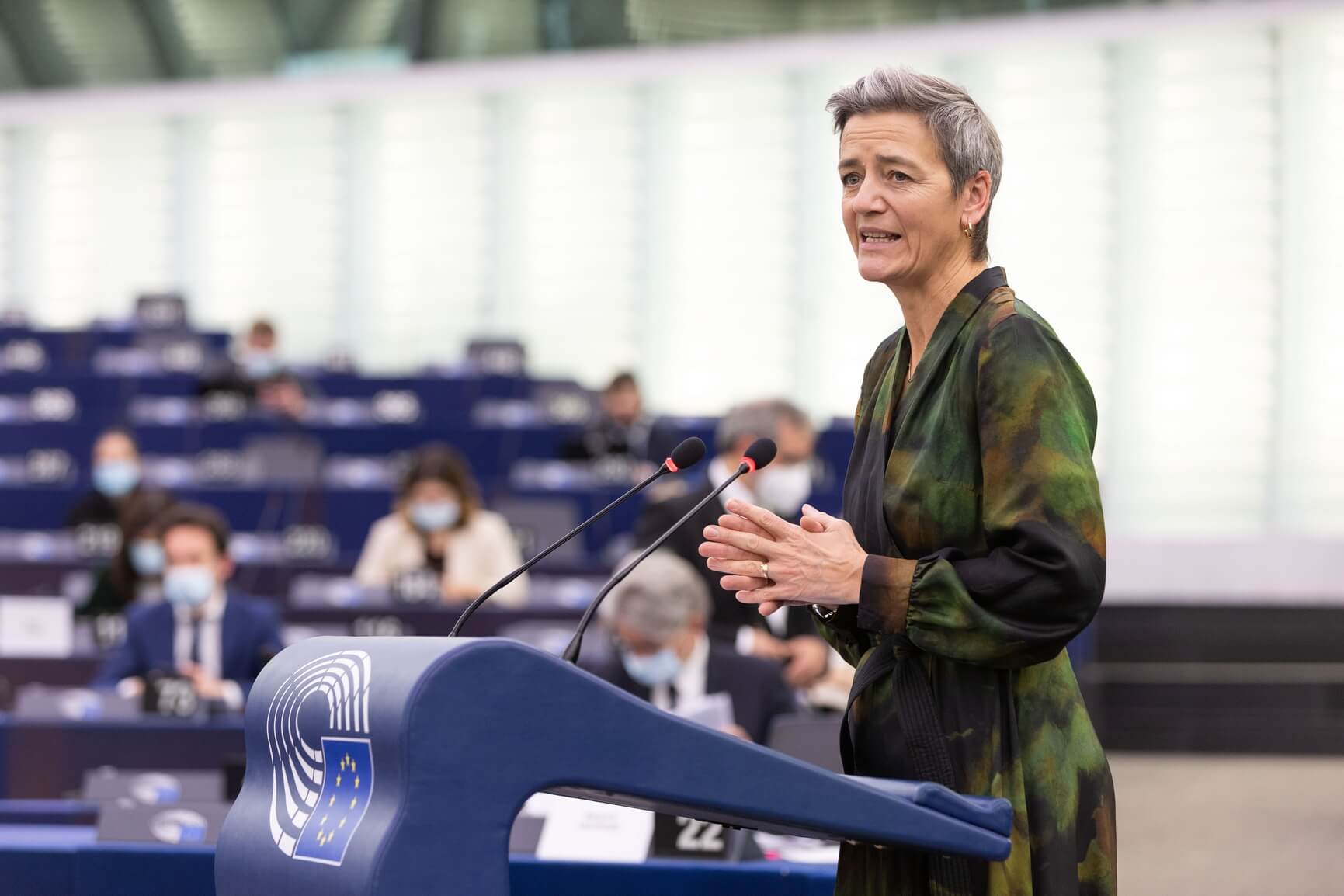 Digijättien vastuun parantaminen EU:ssa pääsemässä vauhtiin